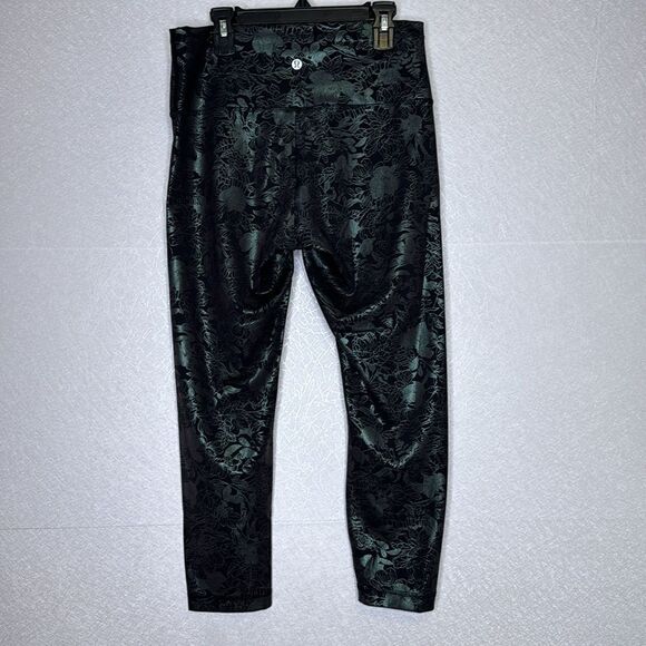 Lululemon 23”Wunder Under Logo Flourish Iridescent Foil Crop 10 - Picture 3 of 6